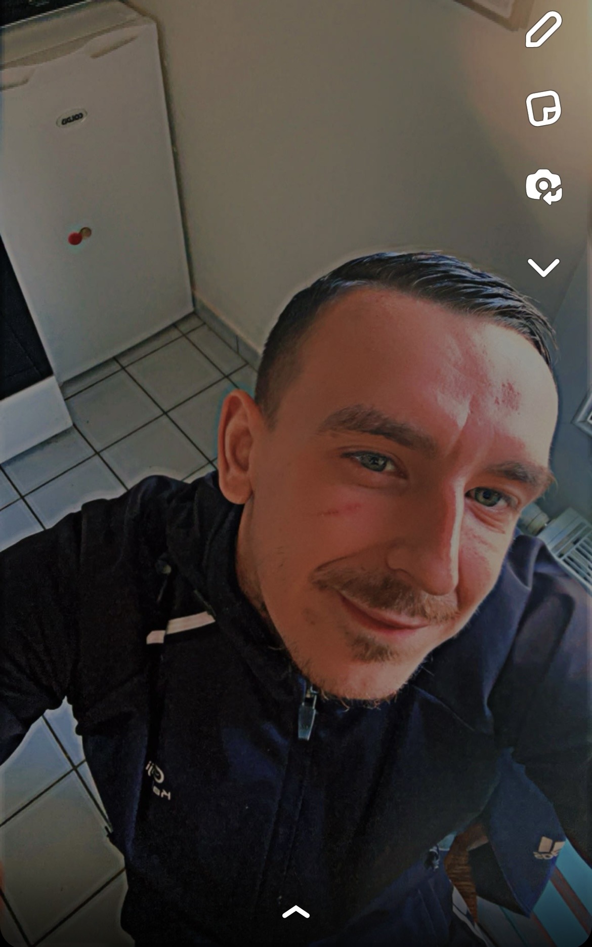Profil de Djallil, 28 ans, Rencontre Mature à Surré