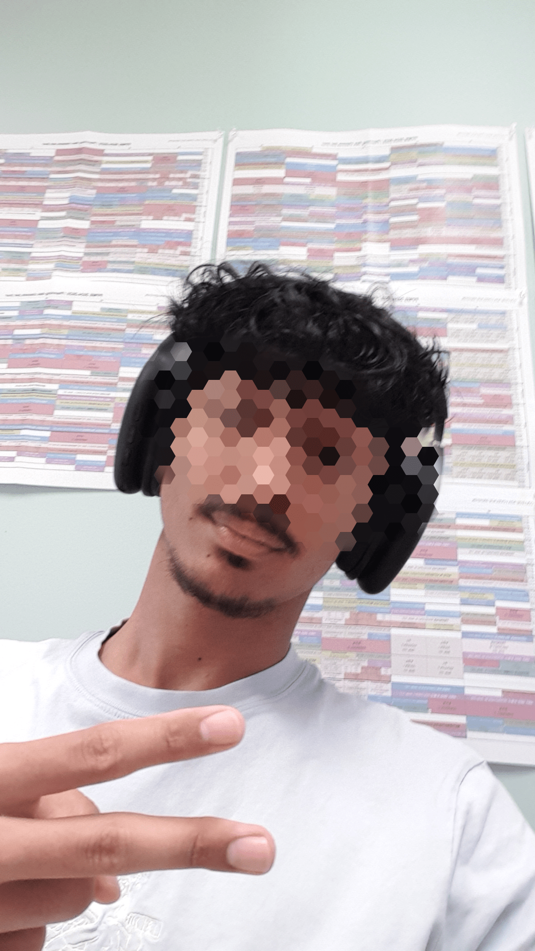 Profil de Roni, 19 ans, Rencontre Mature à Ernzen