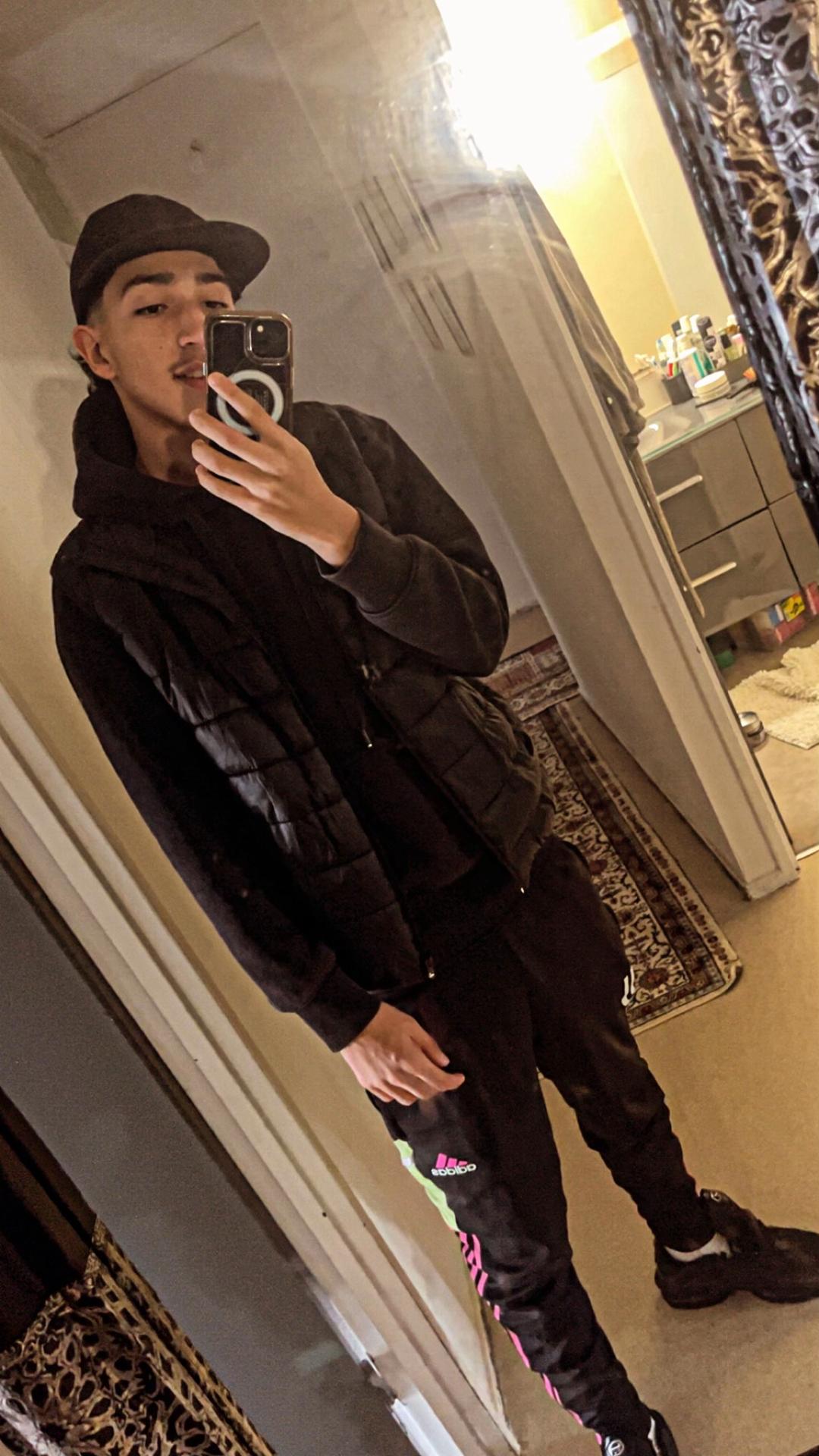 Profil de Kaci, 19 ans, Rencontre Mature à Fossenhof