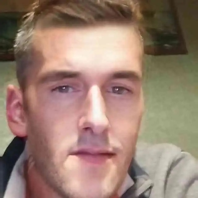 Profil de Hannibal, 35 ans, Rencontre Mature à Schrassig