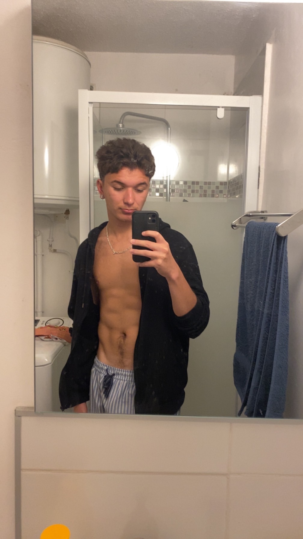 Profil de Paul-emmanuel, 21 ans, Rencontre Mature à Eselborn