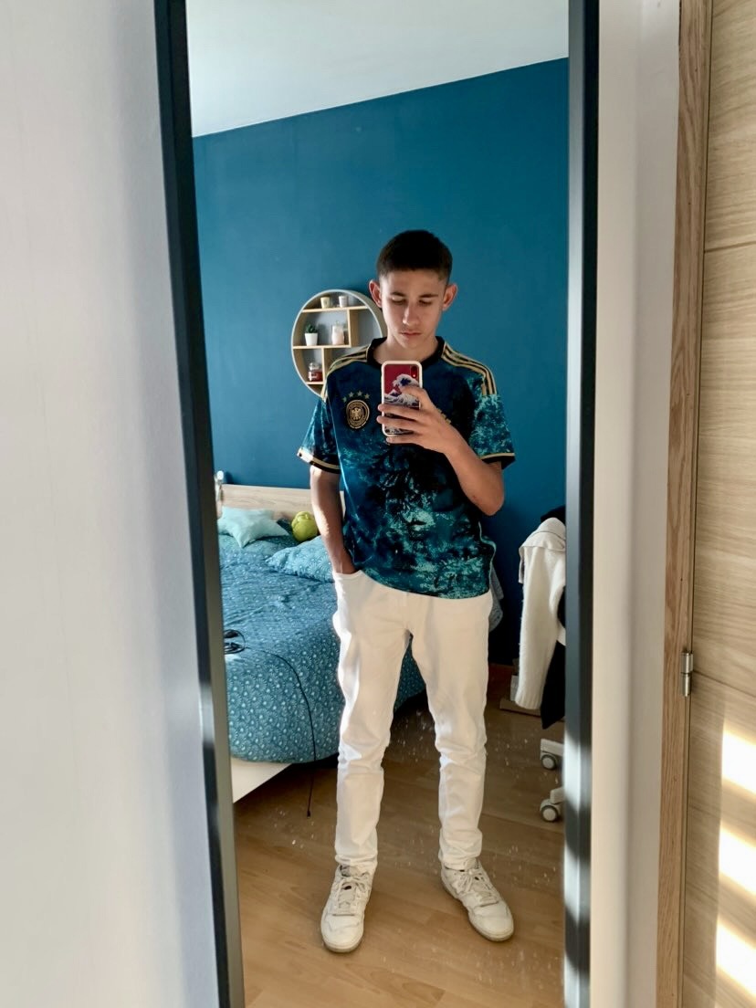 Profil de Ralph, 20 ans, Rencontre Mature à Kobenbour