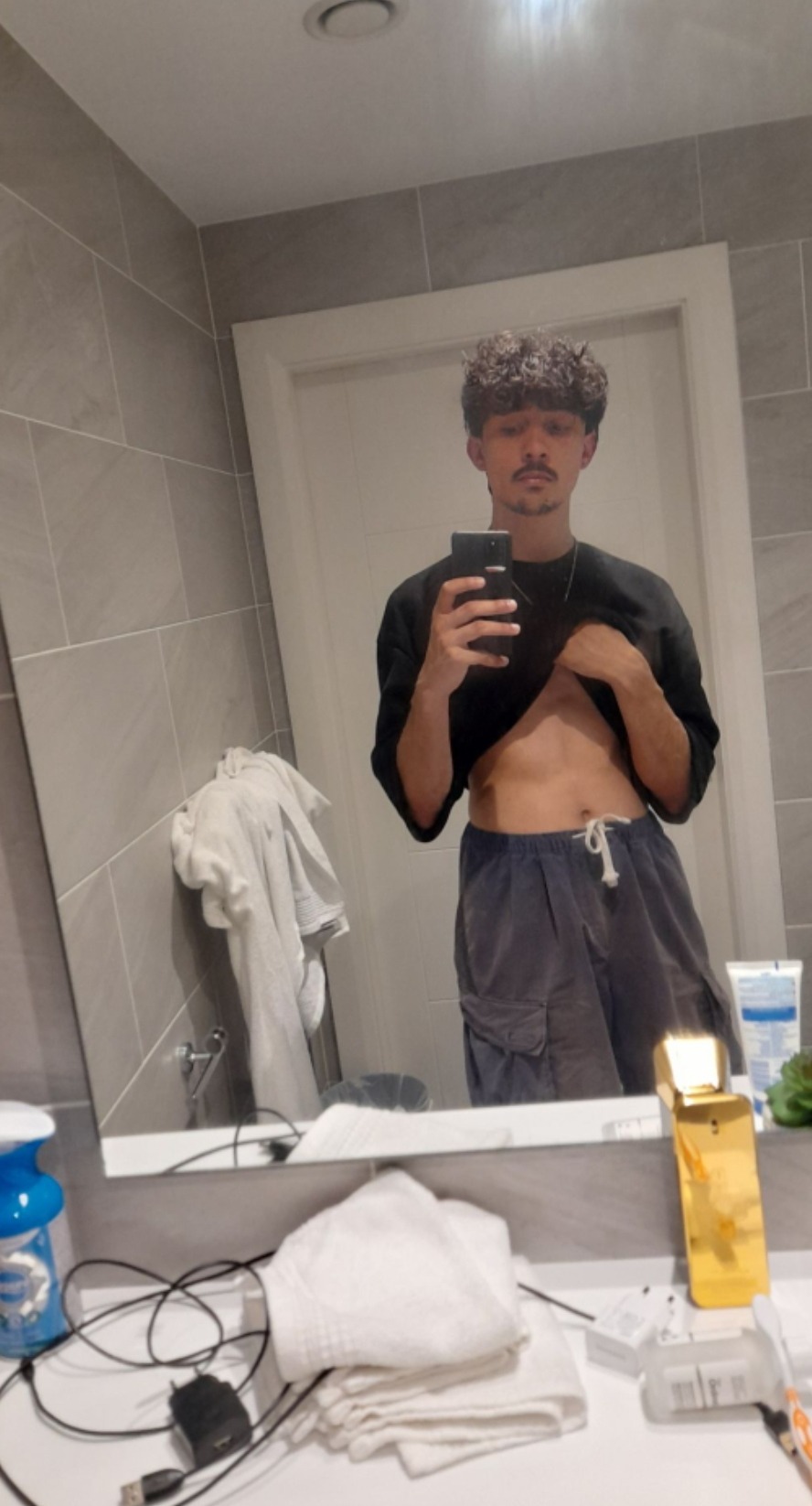 Profil de Evens, 21 ans, Rencontre Mature à Heiderscheid