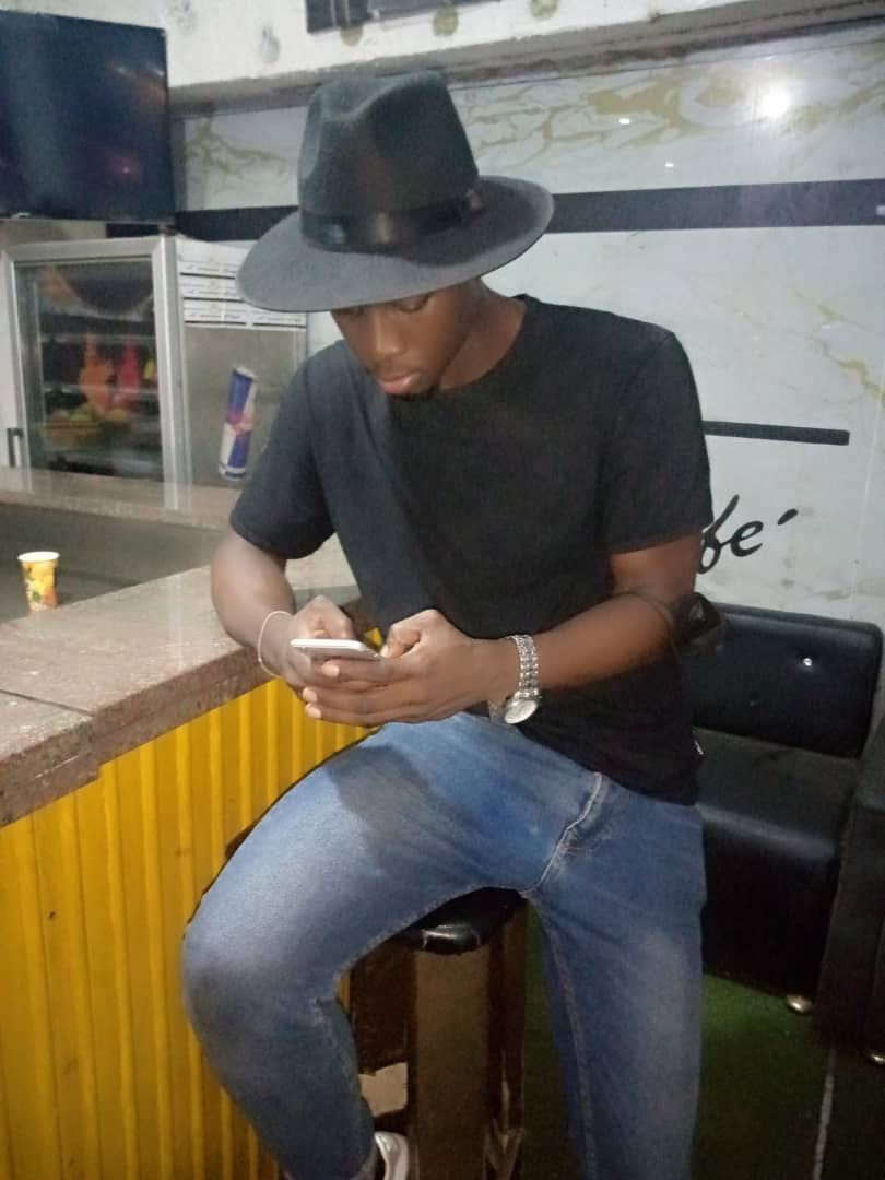 Profil de Dawid, 25 ans, Rencontre Mature à Buschrodt