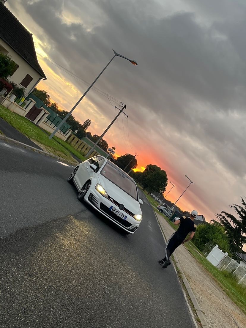 Profil de Enak, 23 ans, Rencontre Mature à Marscherwald