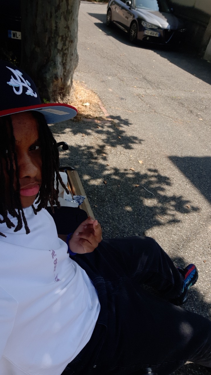 Profil de Egemen, 19 ans, Rencontre Mature à Hachiville